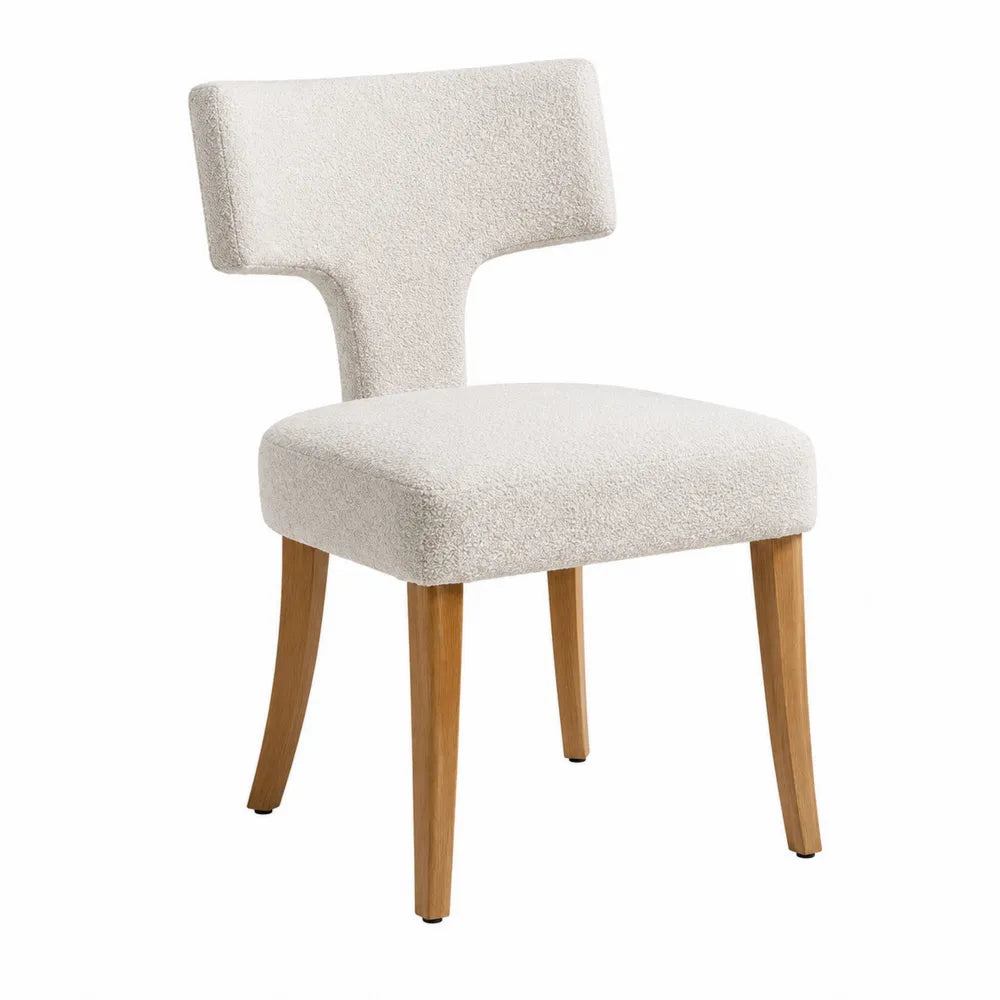 Chaise de salle à manger 55 cm x 62 cm x 80 cm en bois massif pieds hévéa revêtement polyester bouclé écru dossier T design