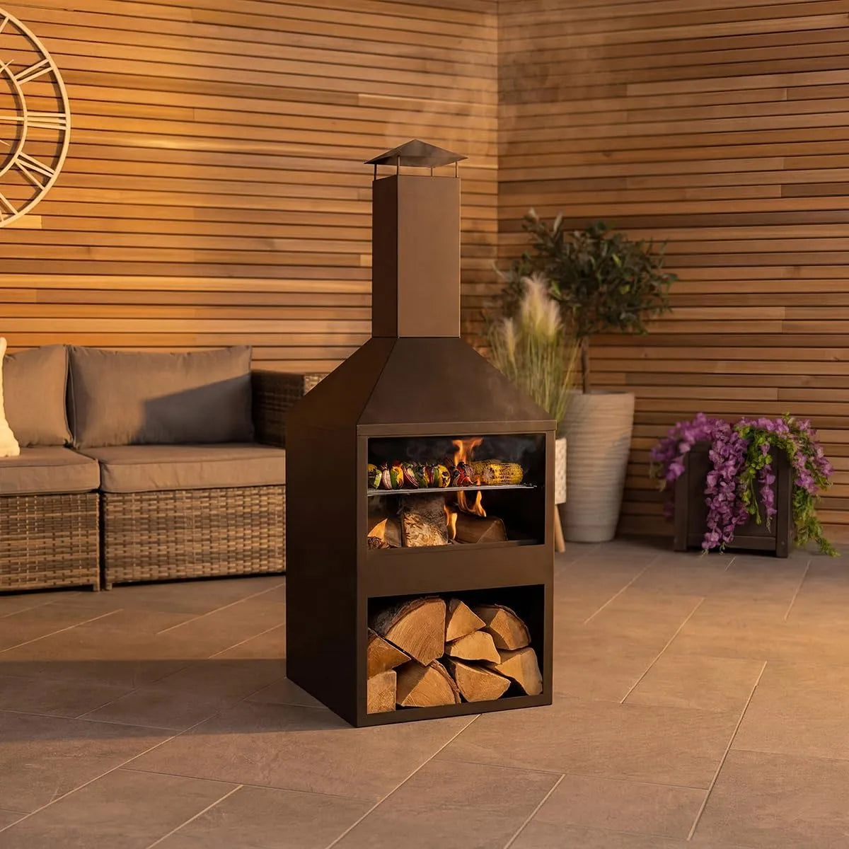 Barbecue CHARLES BENTLEY, dimensions 118x44x44cm, résistant à la Rouille, Charbon, avec tisonnier, et cheminée 118cm en Acier finition noire